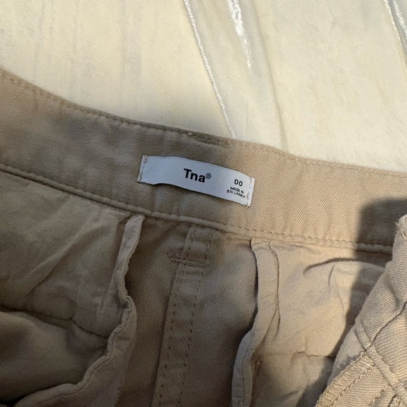 Aritzia TNA - Cargo Supply Pant - Beige - 00 - Picture 2 of 3